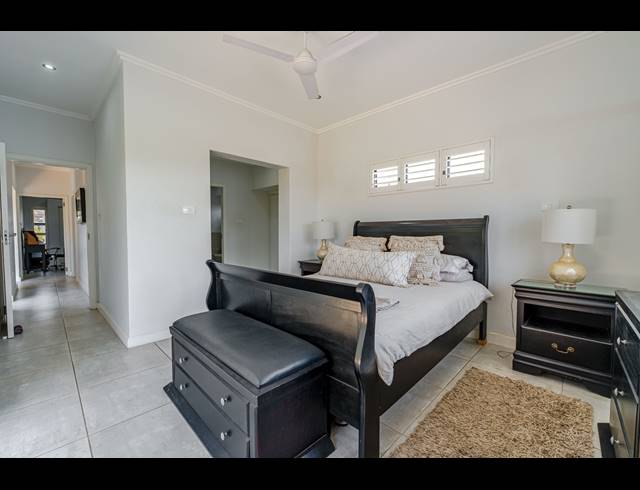 2 BEDROOM TOWNHOUSE FOR SALE IN SHAKAS ROCK